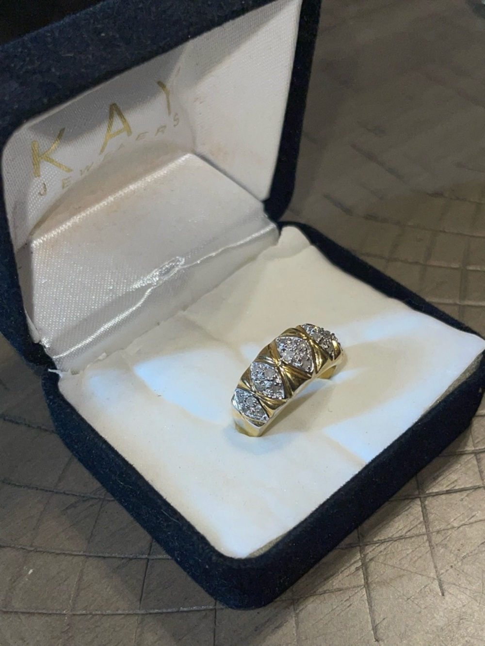 1 ring - Picture 2 of 2